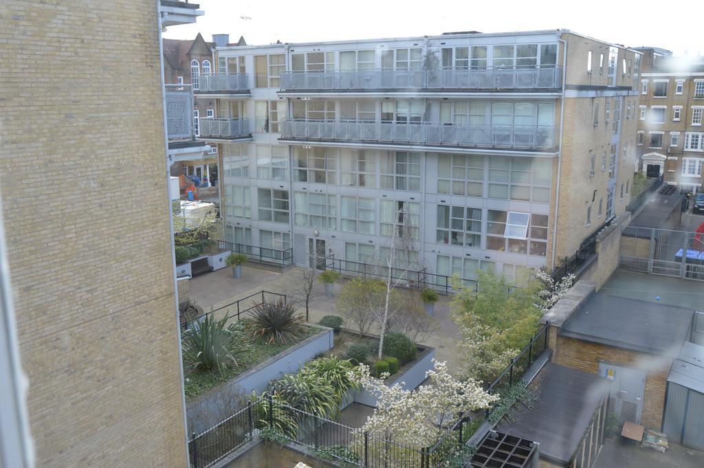 London Borough Station Apartment מראה חיצוני תמונה